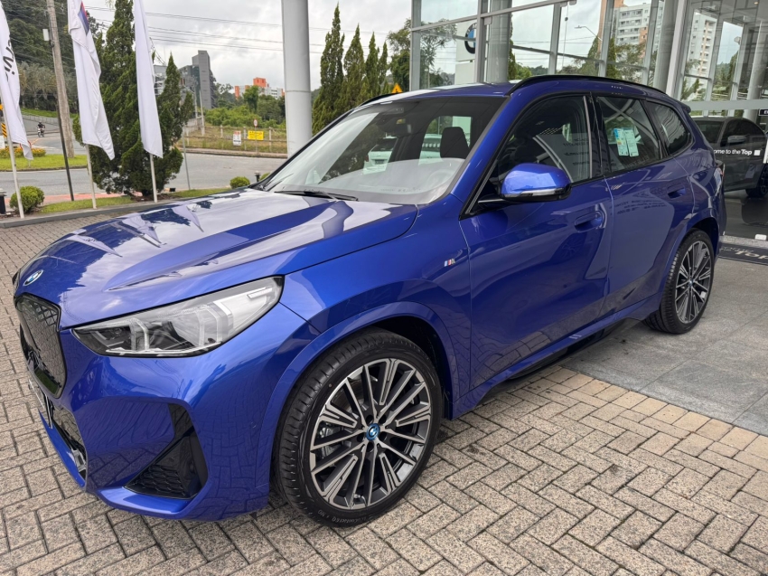 BMW-iX1-ELÉTRICO XDRIVE30 M SPORT