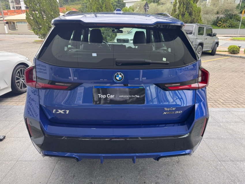 BMW-iX1-ELÉTRICO XDRIVE30 M SPORT