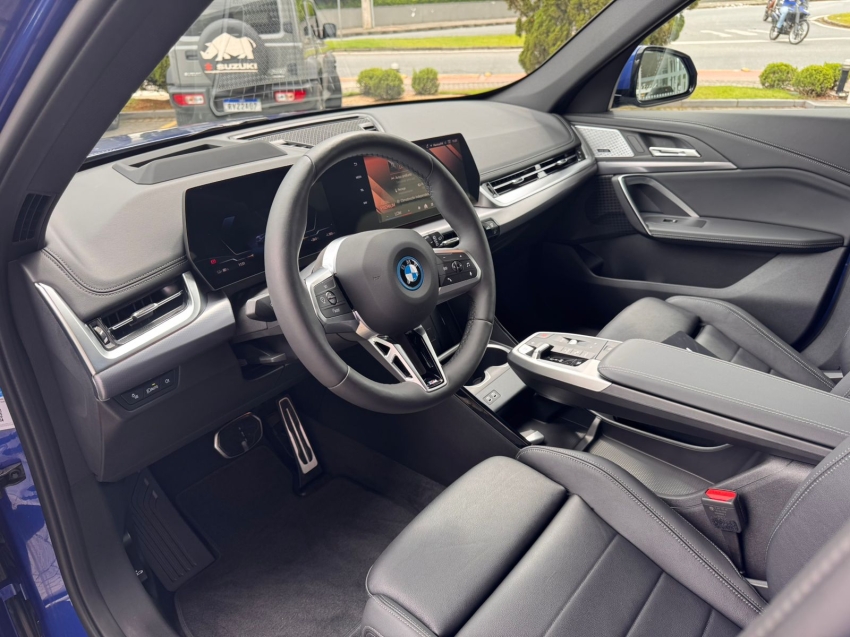 BMW-iX1-ELÉTRICO XDRIVE30 M SPORT