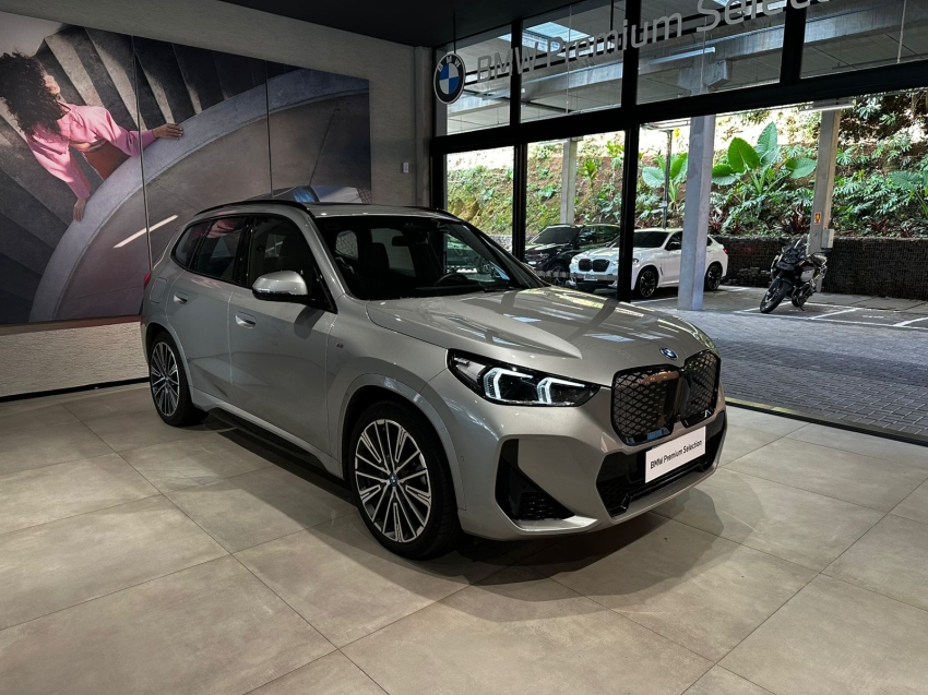 BMW-iX1-ELÉTRICO XDRIVE30 M SPORT