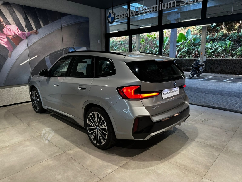 BMW-iX1-ELÉTRICO XDRIVE30 M SPORT