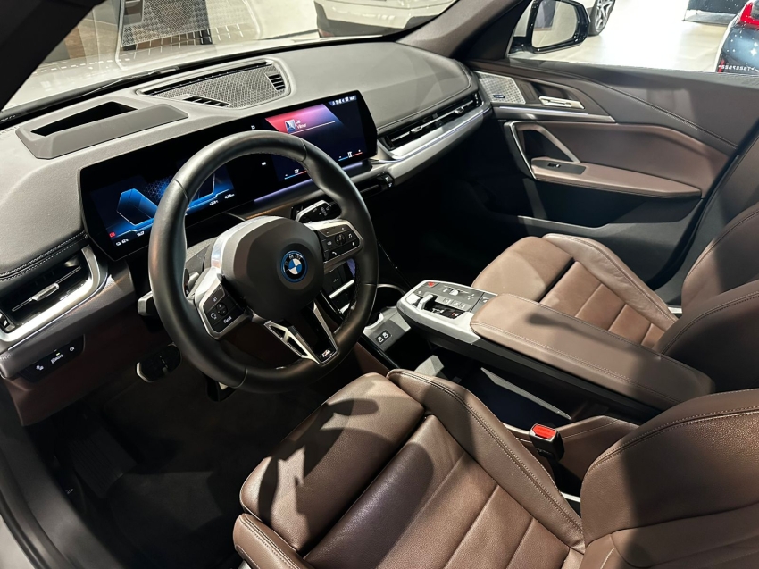 BMW-iX1-ELÉTRICO XDRIVE30 M SPORT
