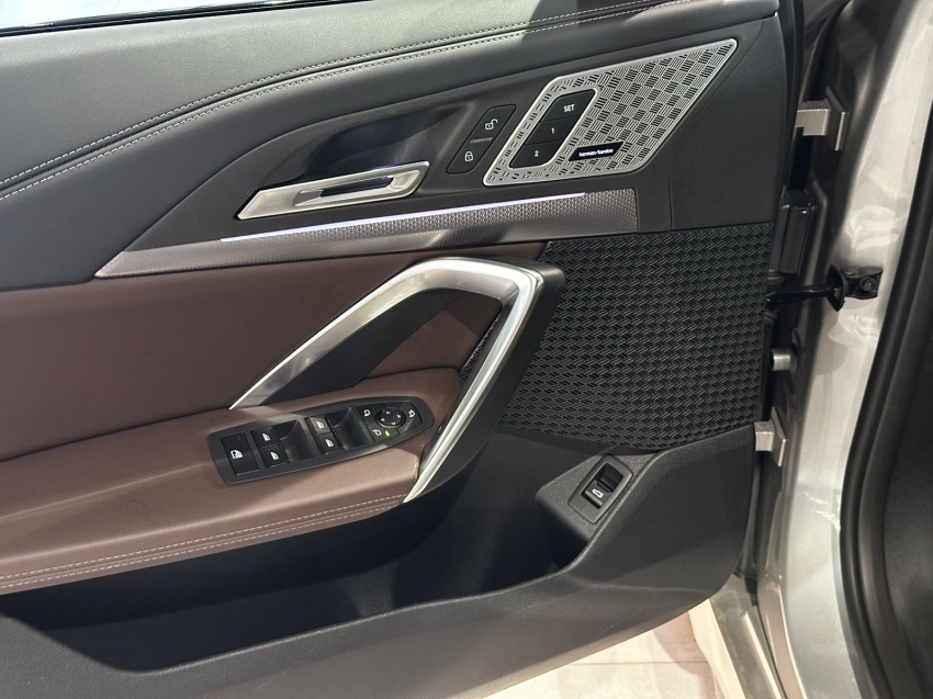 BMW-iX1-ELÉTRICO XDRIVE30 M SPORT