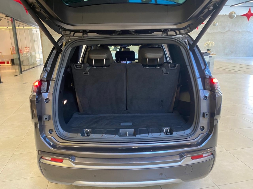 Jeep-COMMANDER-1.3 T270 TURBO FLEX OVERLAND AT6