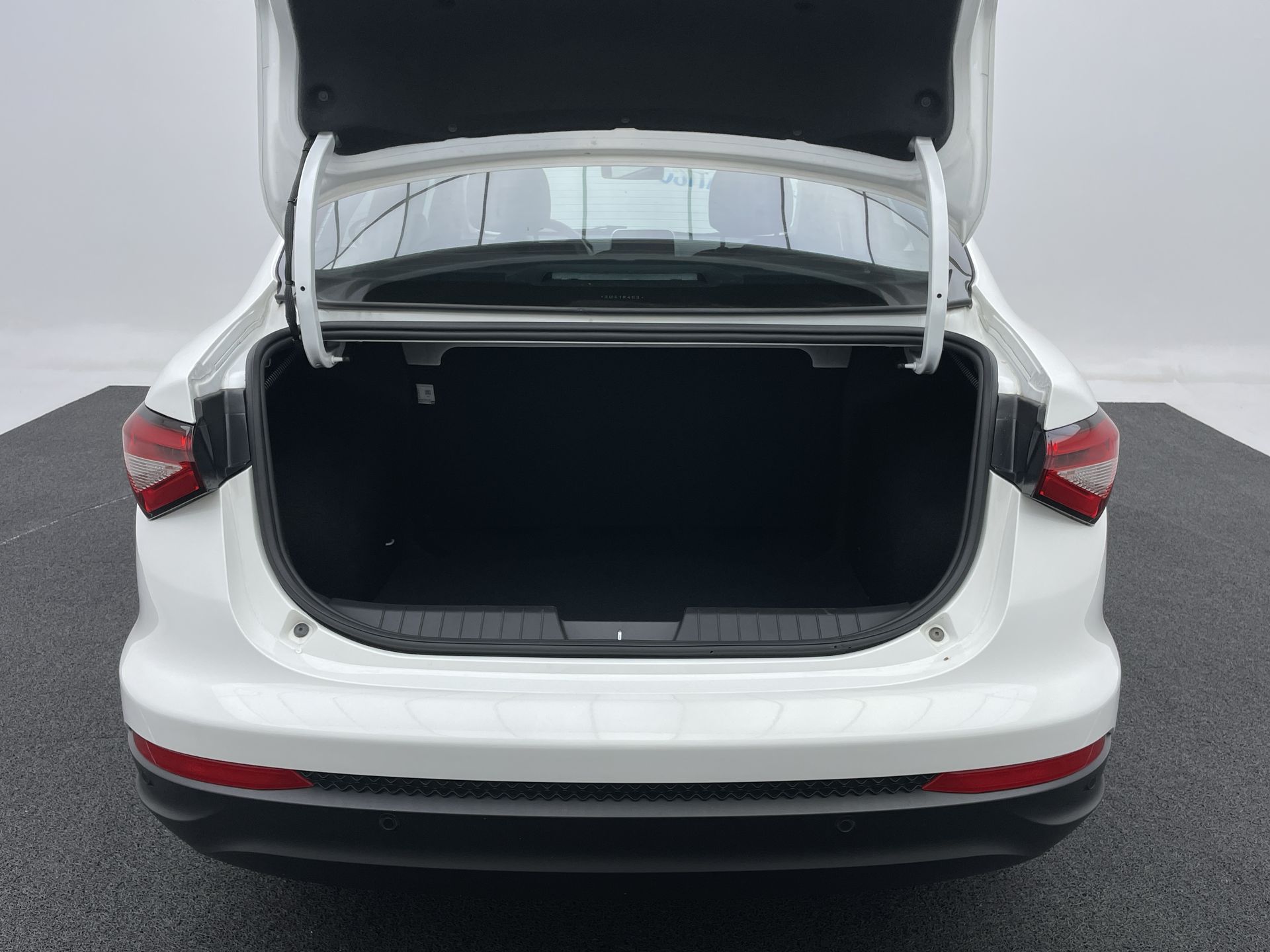 CRONOS DRIVE 1.3 8V Flex Aut.