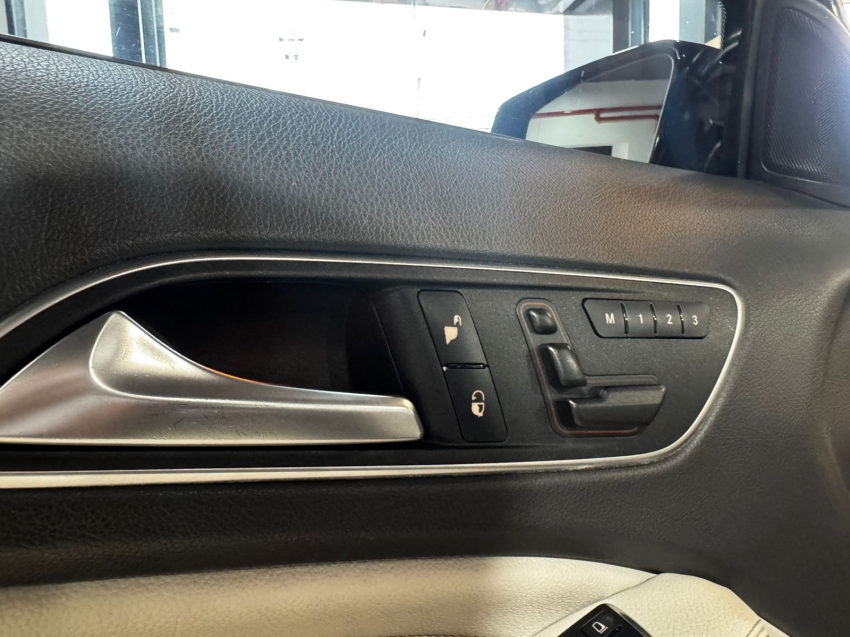 MERCEDES BENZ-GLA 200-1.6 CGI VISION 16V TURBO FLEX 4P AUTOMÁTICO