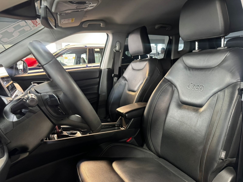 Jeep-COMPASS-1.3 T270 TURBO FLEX LONGITUDE AT6