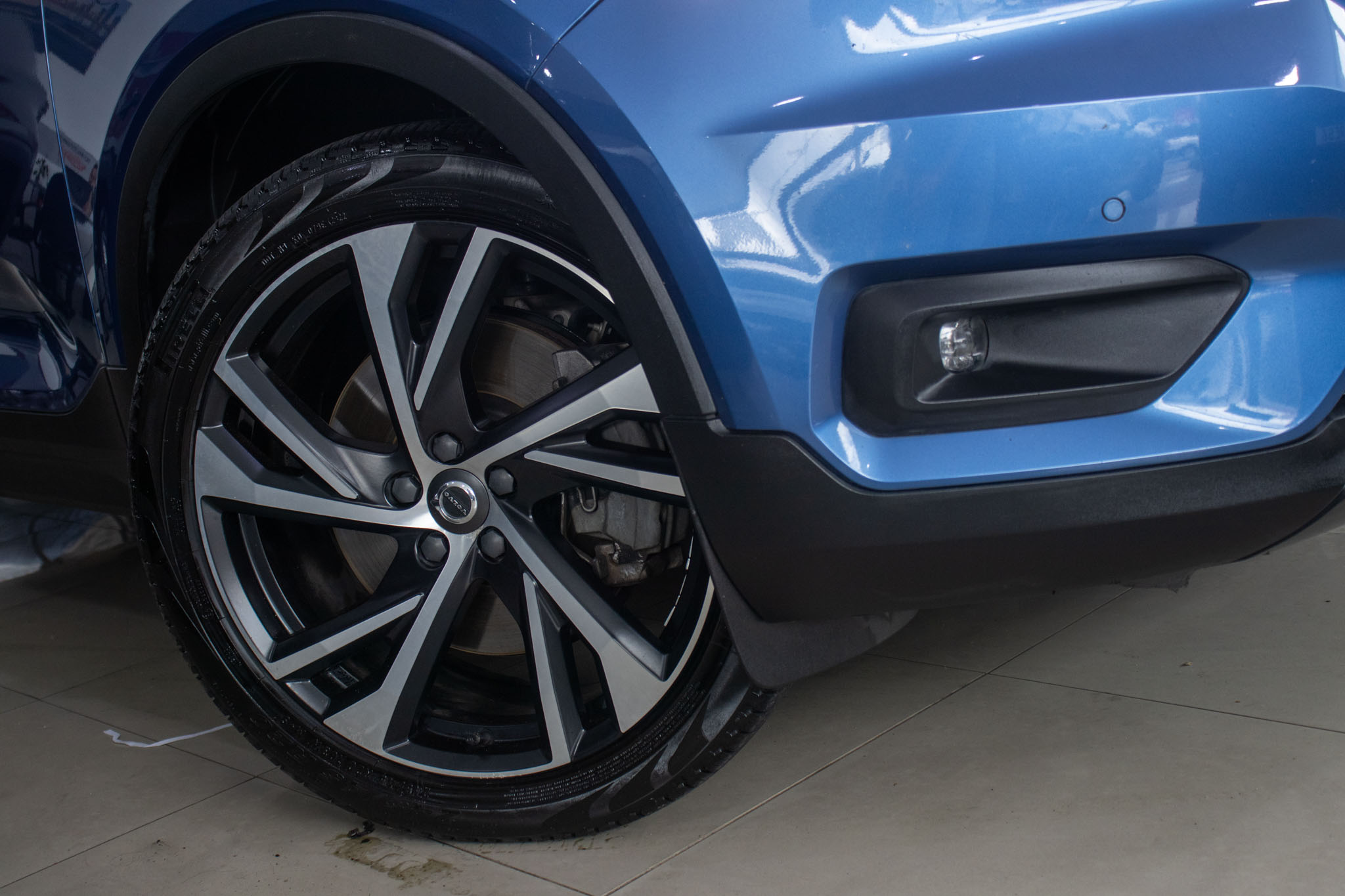 Volvo-XC 40-XC 40 T-5 R-DESIGN 1.5 FWD (Híbrido)