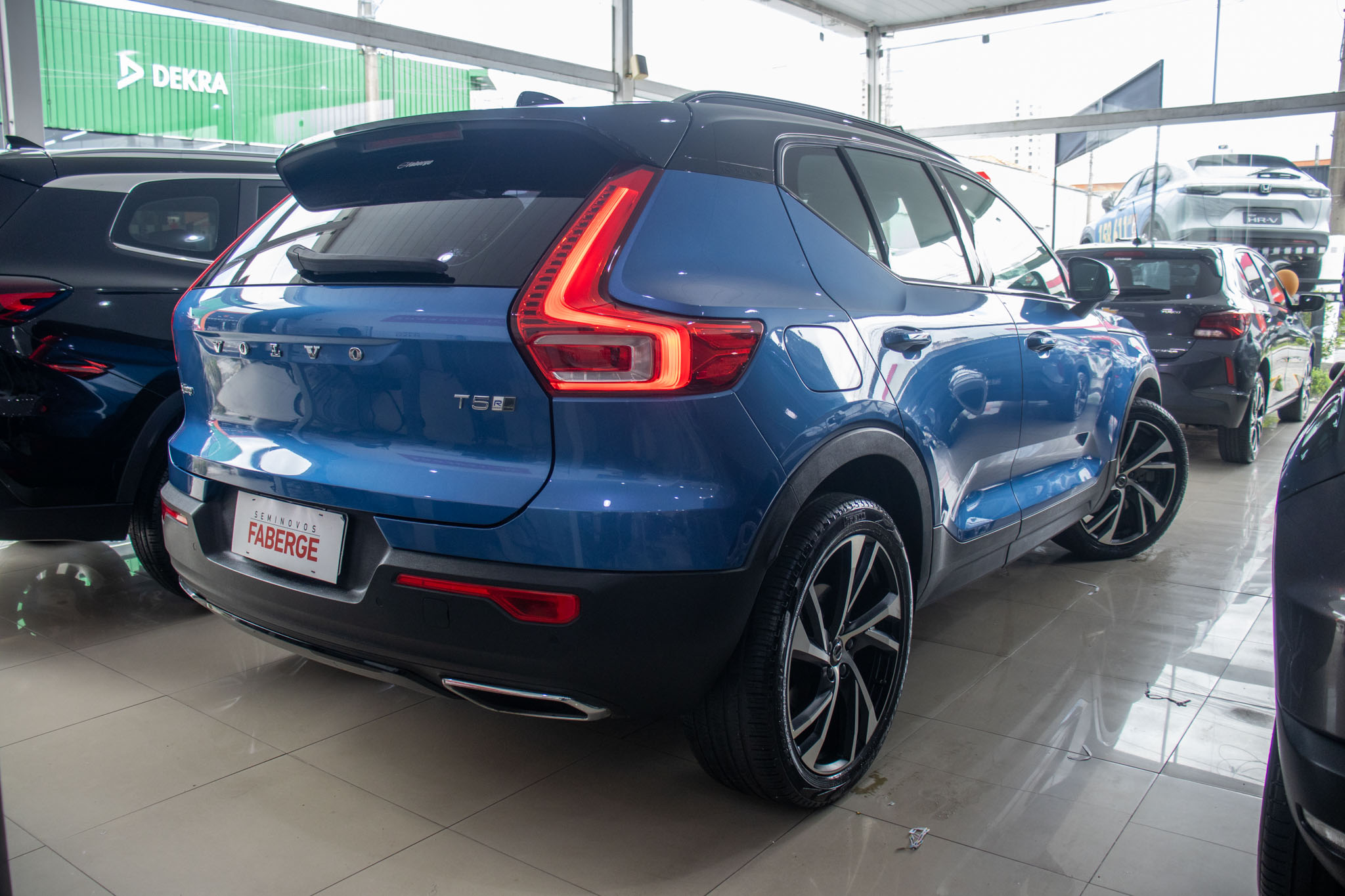 Volvo-XC 40-XC 40 T-5 R-DESIGN 1.5 FWD (Híbrido)
