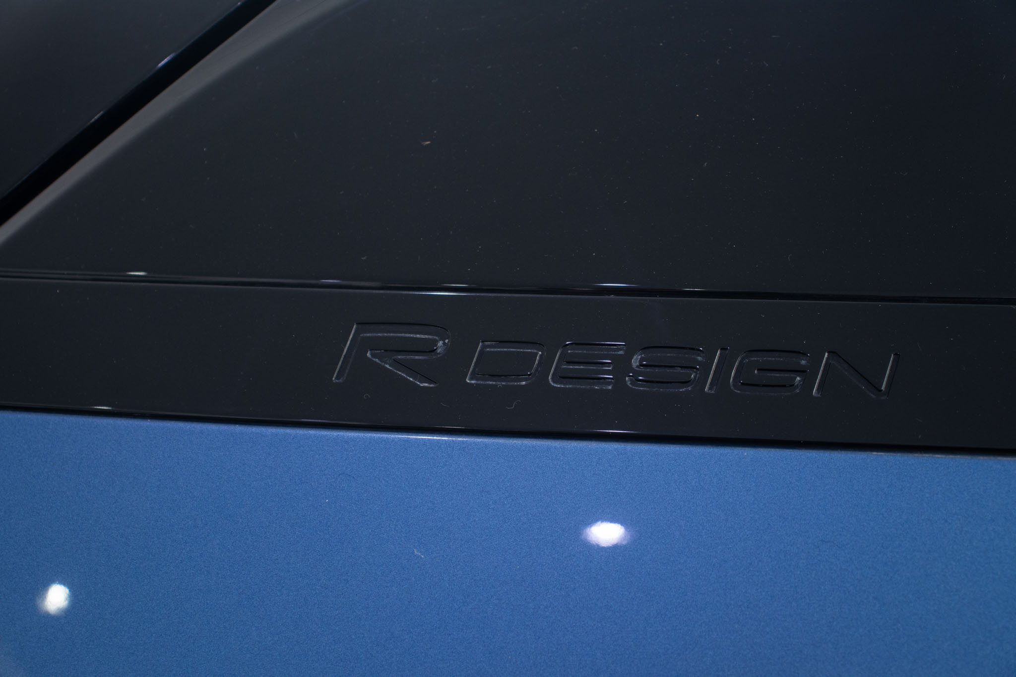 Volvo-XC 40-XC 40 T-5 R-DESIGN 1.5 FWD (Híbrido)