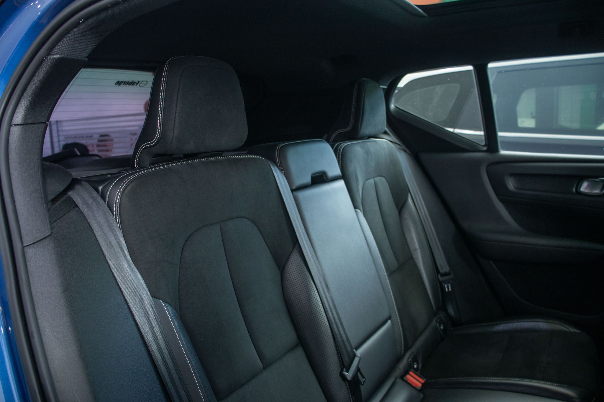 Volvo-XC 40-XC 40 T-5 R-DESIGN 1.5 FWD (Híbrido)