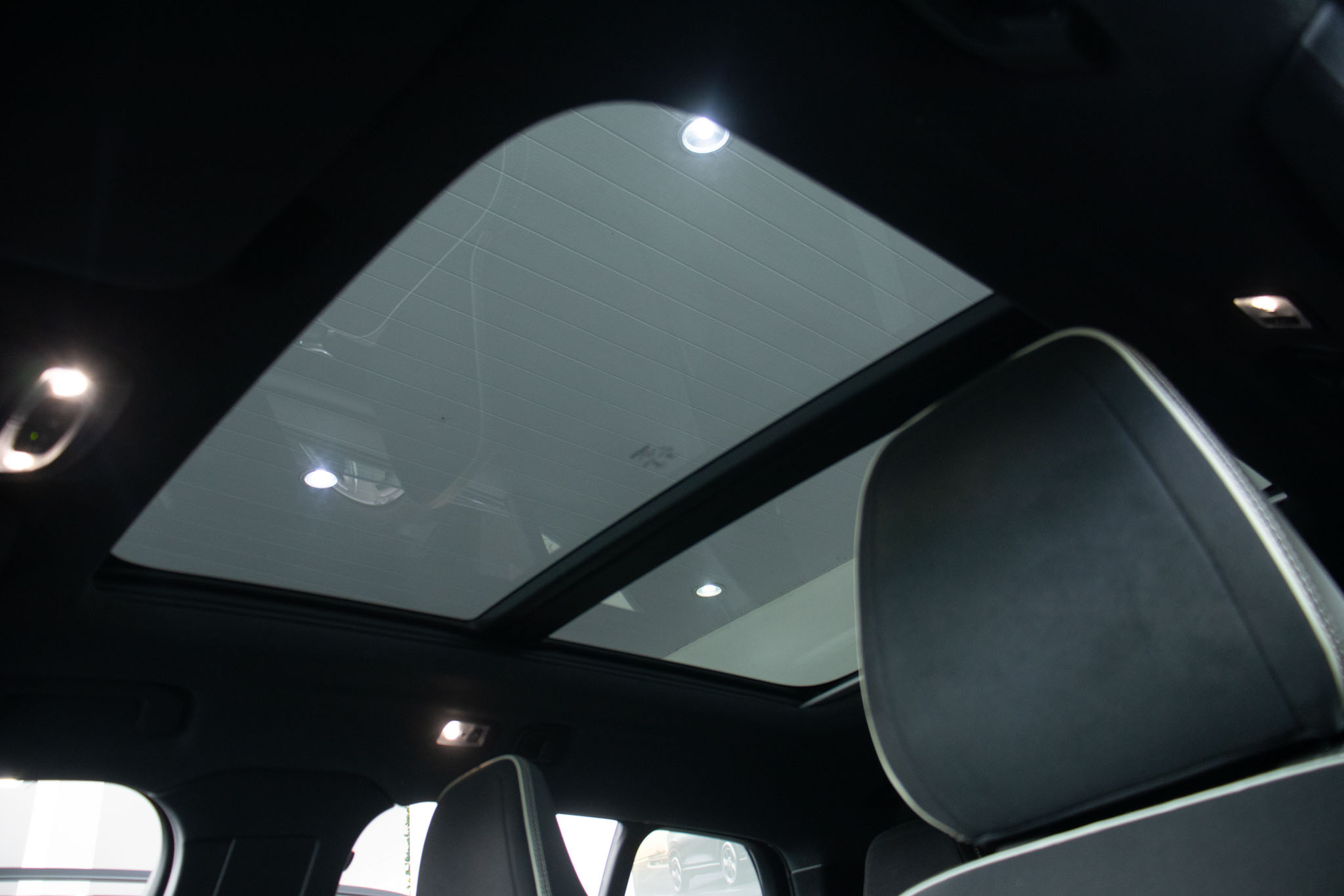 Volvo-XC 40-XC 40 T-5 R-DESIGN 1.5 FWD (Híbrido)