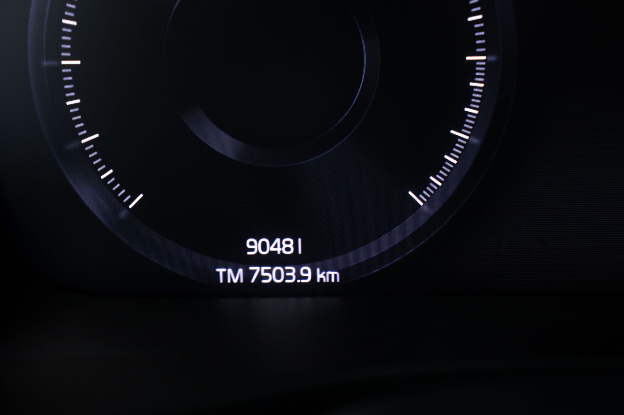 Volvo-XC 40-XC 40 T-5 R-DESIGN 1.5 FWD (Híbrido)