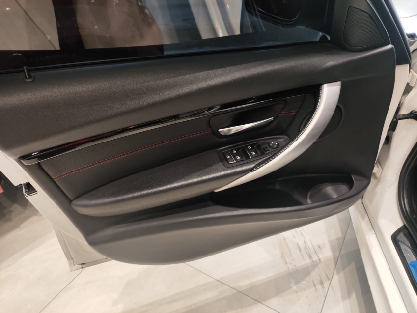 BMW-320i-2.0 M SPORT GP 16V TURBO ACTIVE FLEX 4P AUTOMÁTICO