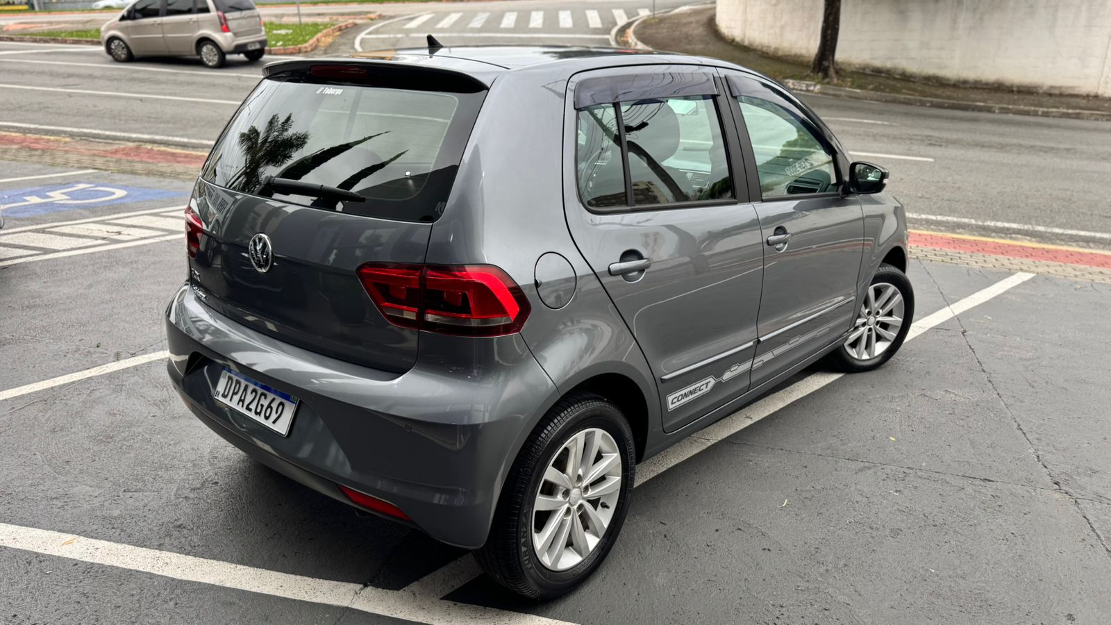 VW - Volkswagen-Fox-Fox Connect 1.6 Flex 8V 5p