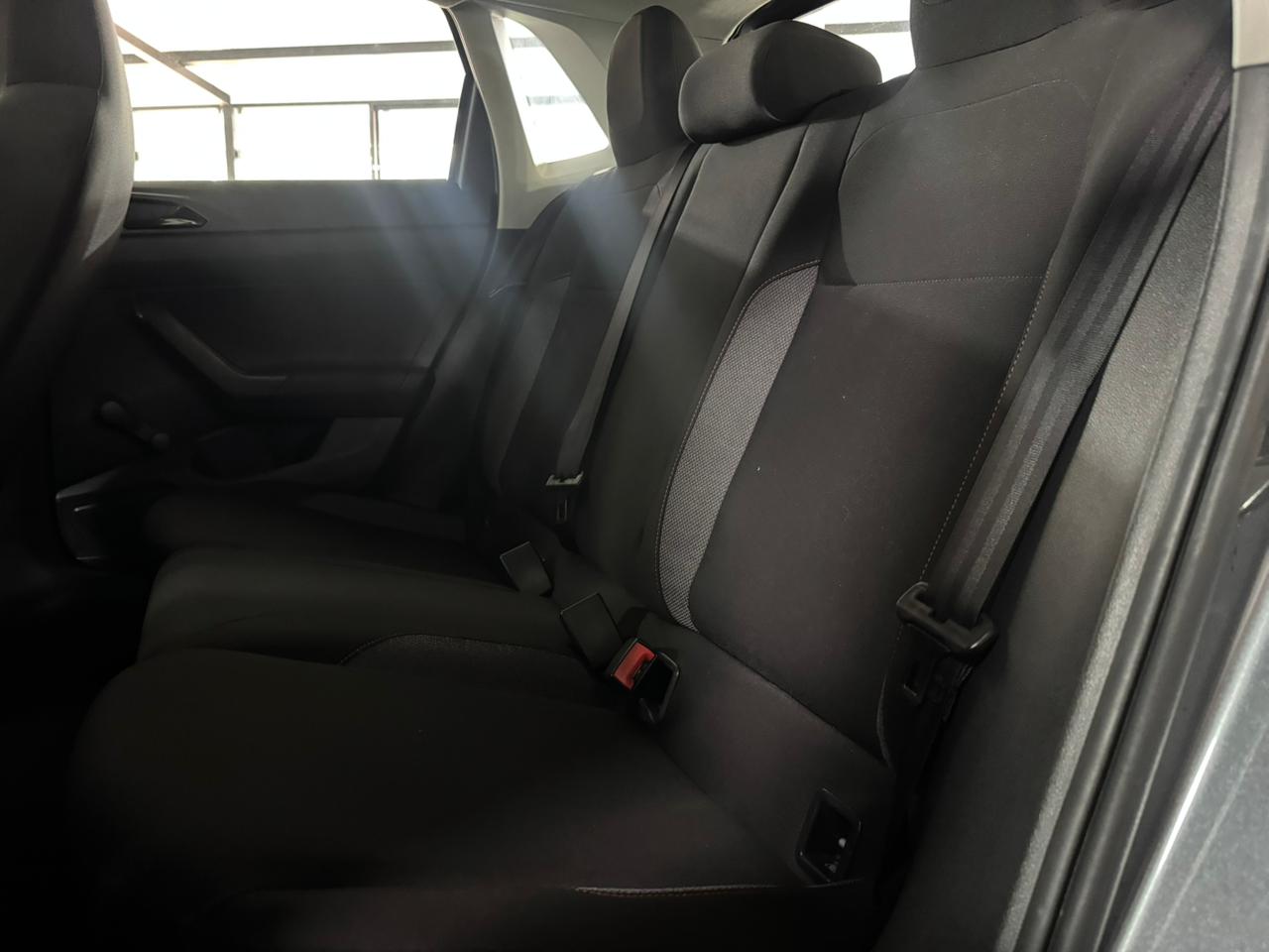 VW - Volkswagen-Polo-Polo Track 1.0 Flex 12V 5p