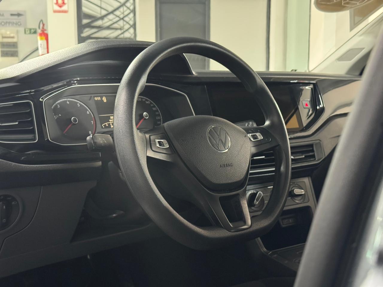 VW - Volkswagen-Polo-Polo Track 1.0 Flex 12V 5p