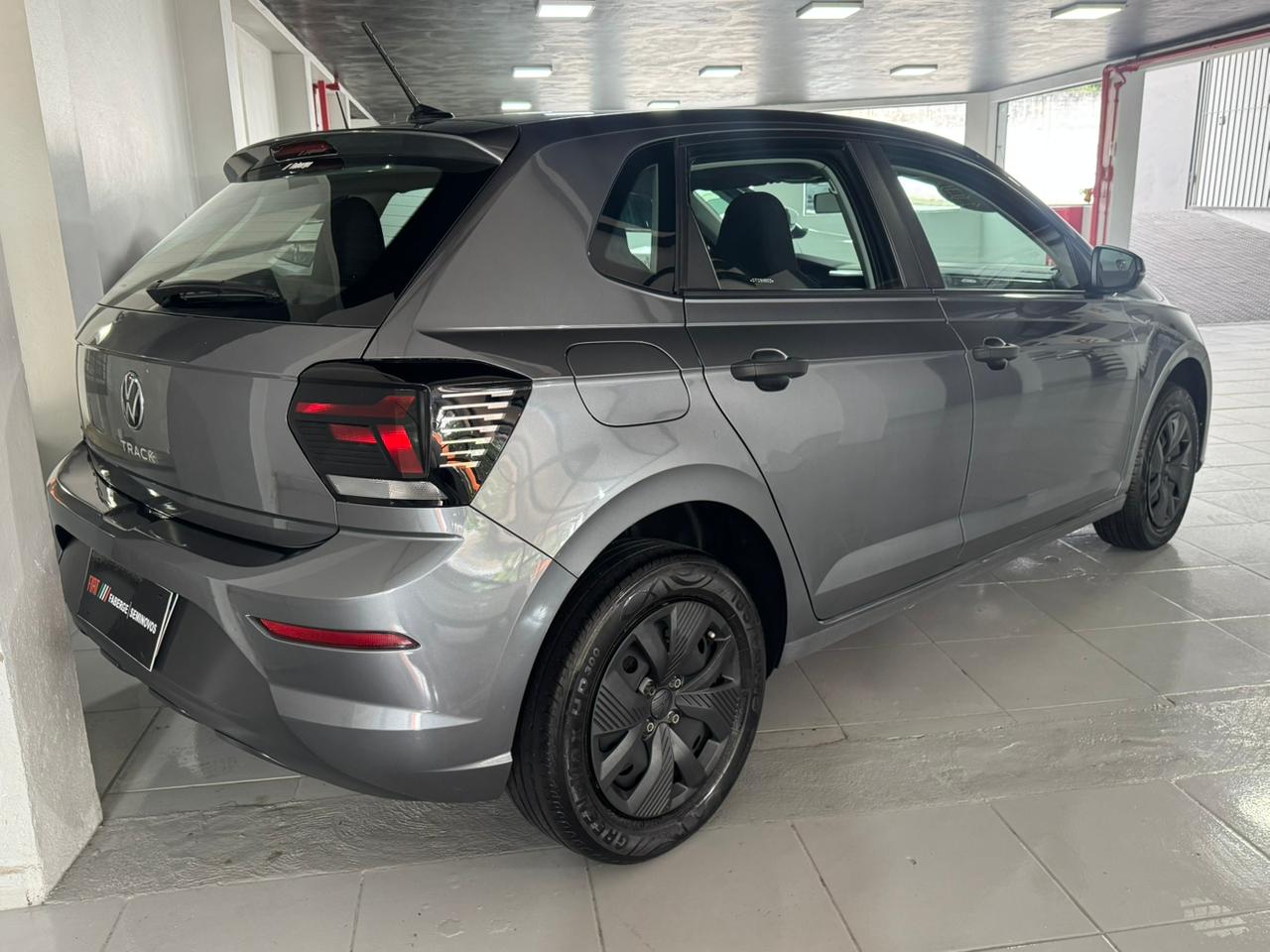 VW - Volkswagen-Polo-Polo Track 1.0 Flex 12V 5p