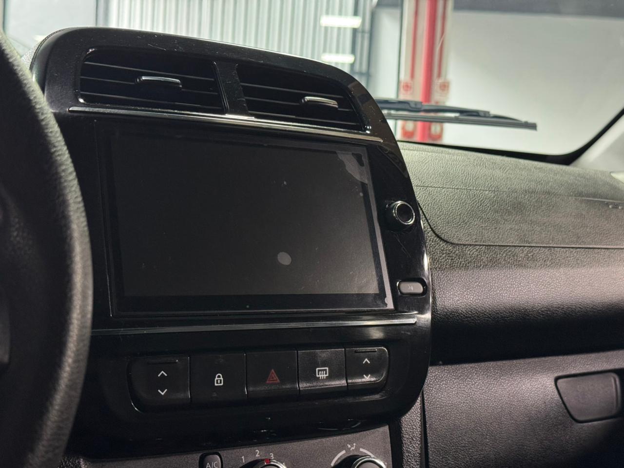 Renault-KWID-KWID Intense 1.0 Flex 12V 5p Mec.