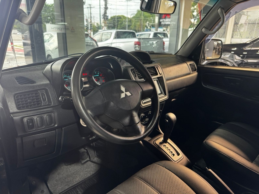 Mitsubishi-PAJERO TR4-2.0 4X2 16V 140CV FLEX 4P AUTOMÁTICO
