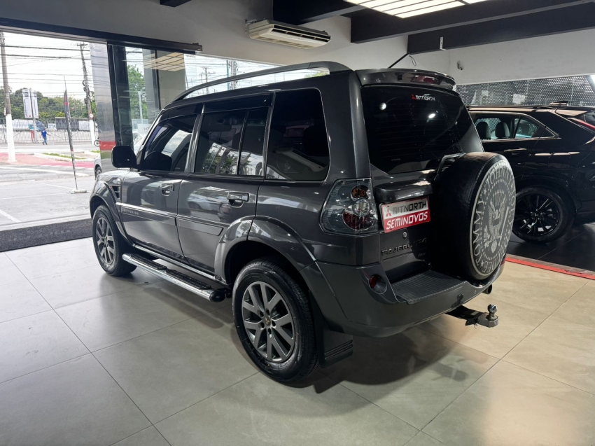 Mitsubishi-PAJERO TR4-2.0 4X2 16V 140CV FLEX 4P AUTOMÁTICO