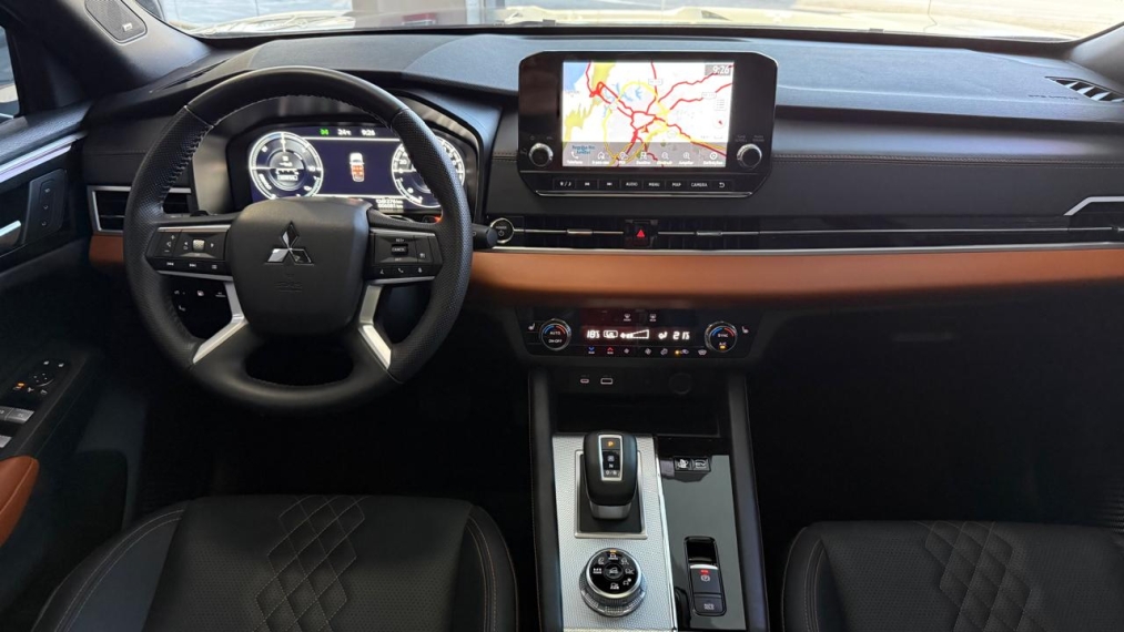 Mitsubishi-OUTLANDER-2.4 PHEV SIGNATURE S-AWC DHT