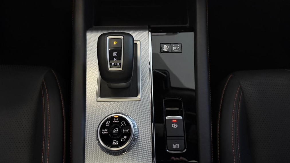 Mitsubishi-OUTLANDER-2.4 PHEV SIGNATURE S-AWC DHT