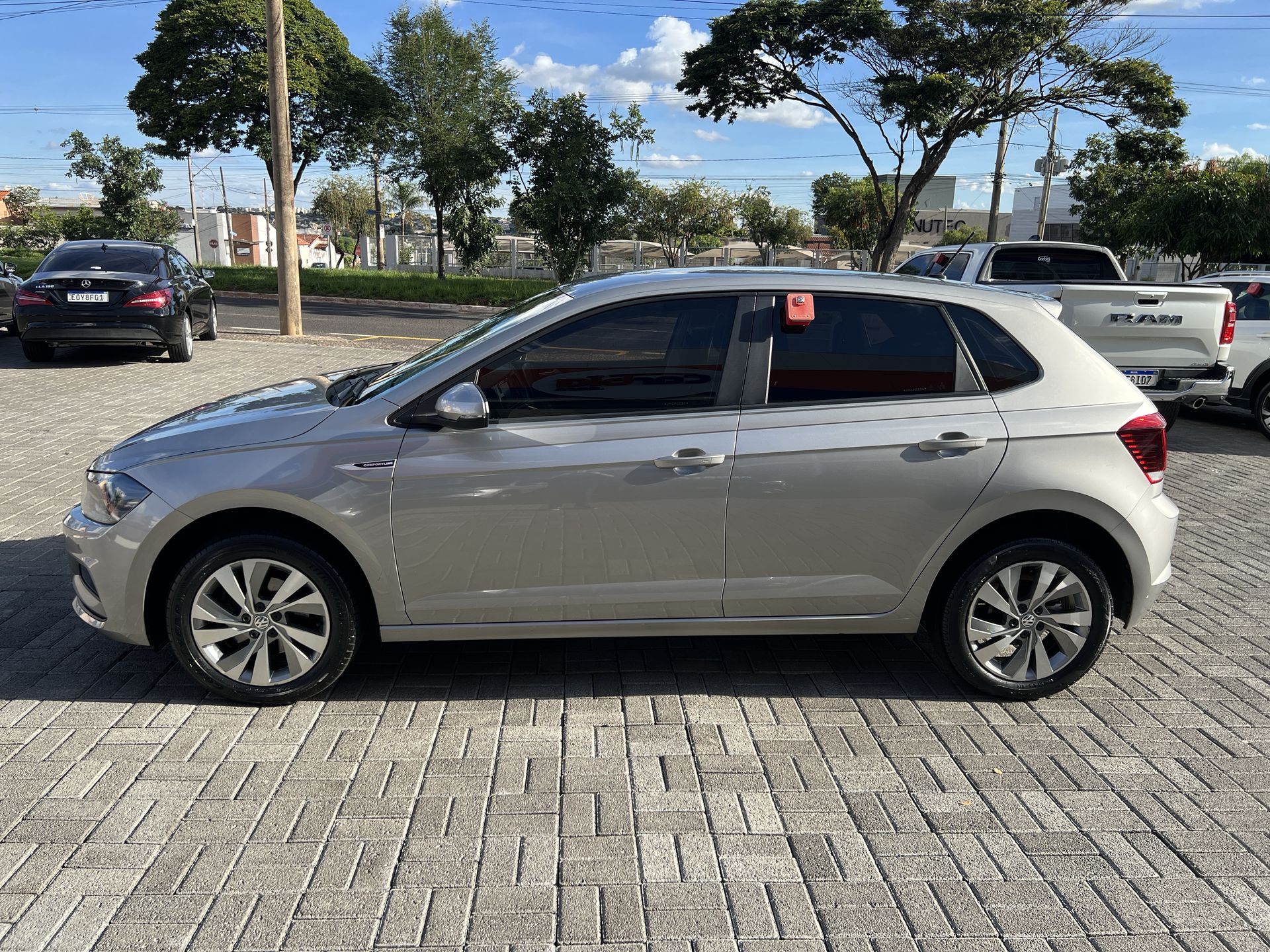 VW - Volkswagen-Polo-Polo Comfort. 200 TSI 1.0 Flex 12V Aut.