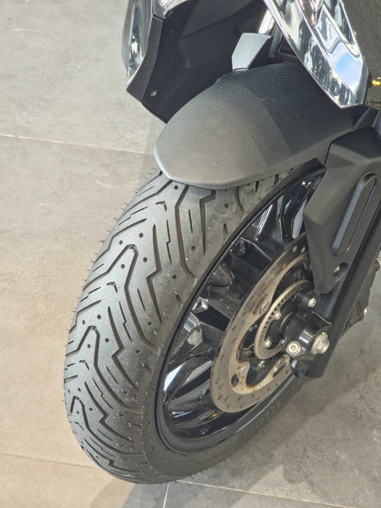 BMW Motorrad-C 400 X-BLACK