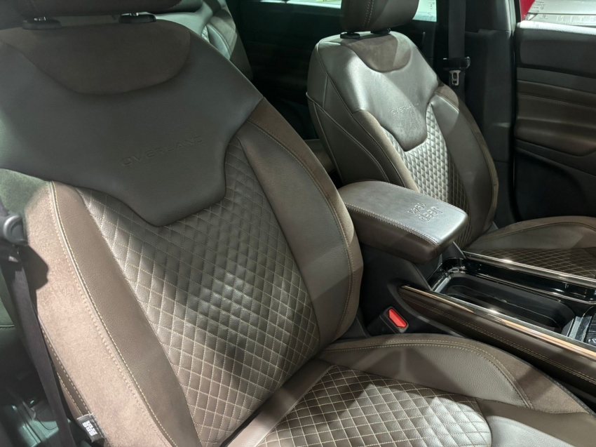 Jeep-COMMANDER-2.0 TD380 TURBO DIESEL OVERLAND AT9