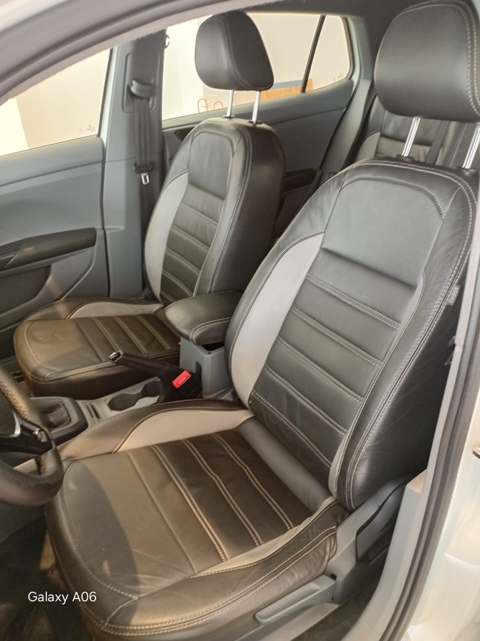 VW - Volkswagen-T-Cross-T-CROSS 1.0 200 TSI TOTAL FLEX AUT.