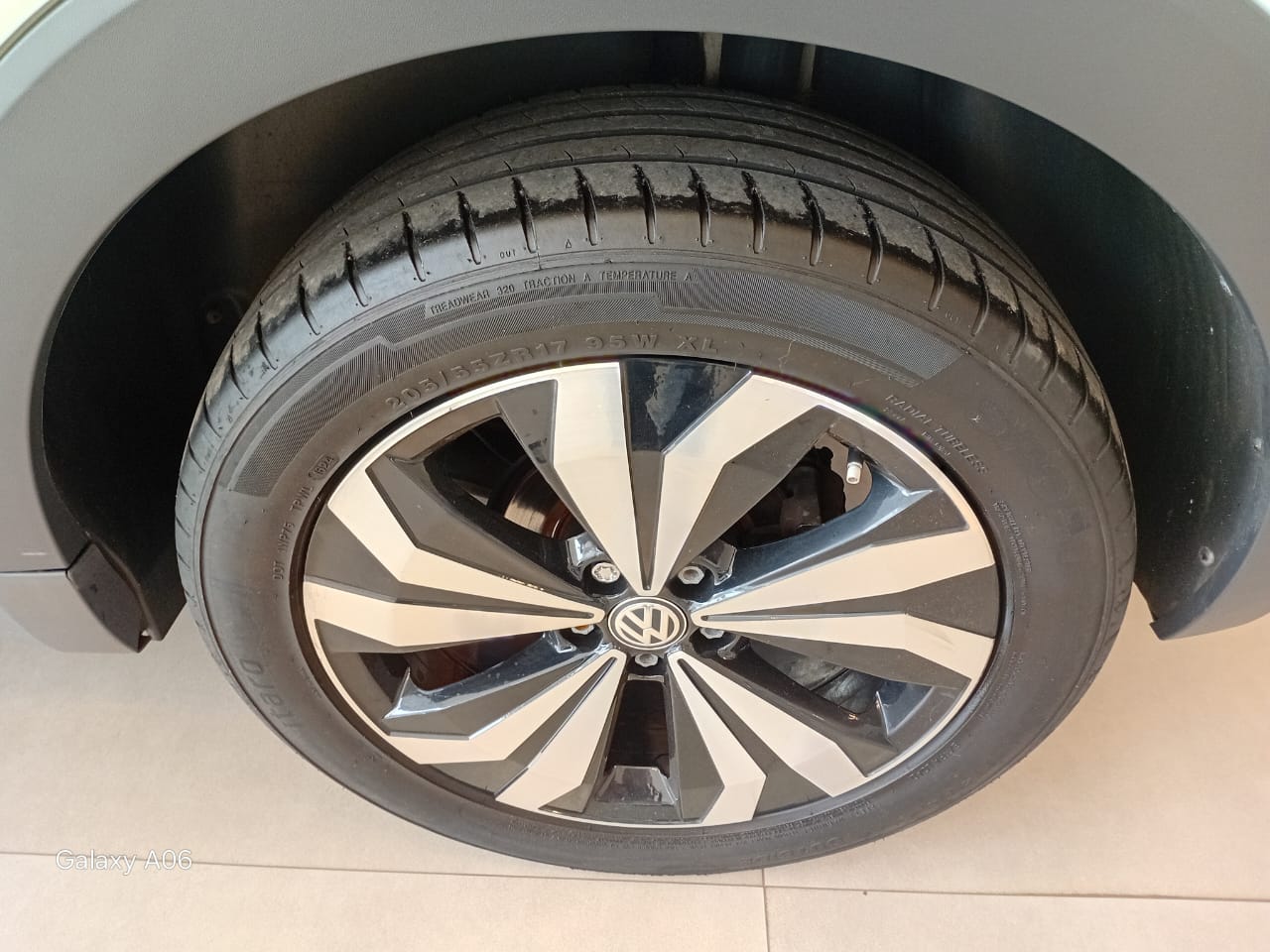 VW - Volkswagen-T-Cross-T-CROSS 1.0 200 TSI TOTAL FLEX AUT.