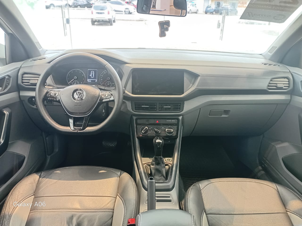 VW - Volkswagen-T-Cross-T-CROSS 1.0 200 TSI TOTAL FLEX AUT.