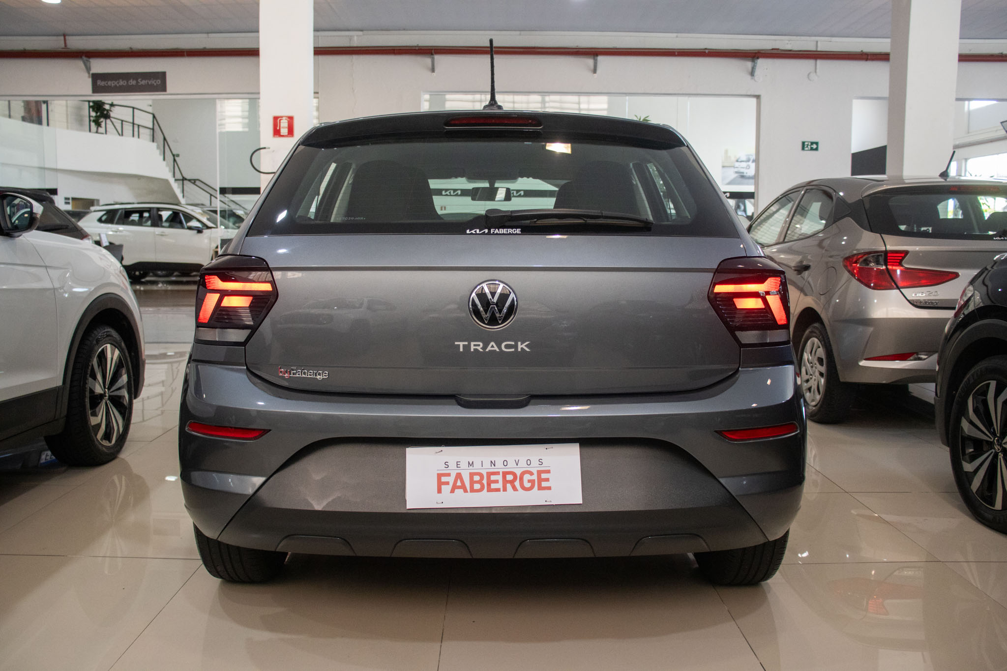 VW - Volkswagen-Polo-Polo Track 1.0 Flex 12V 5p