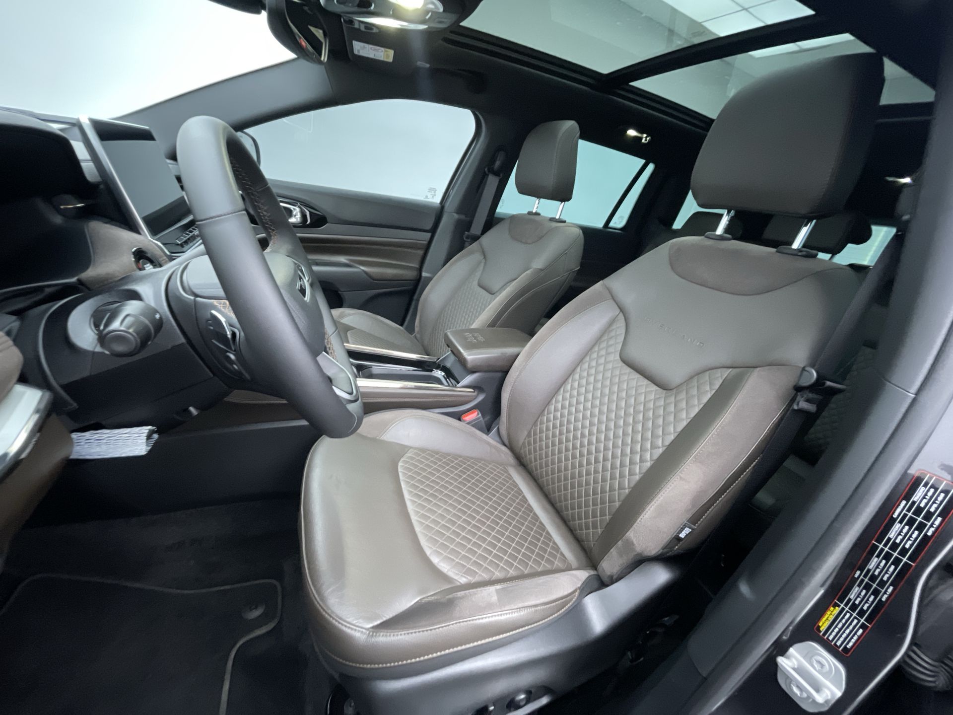 Jeep-COMMANDER-Commander Overland Hurric 2.0 4x4 TB Aut