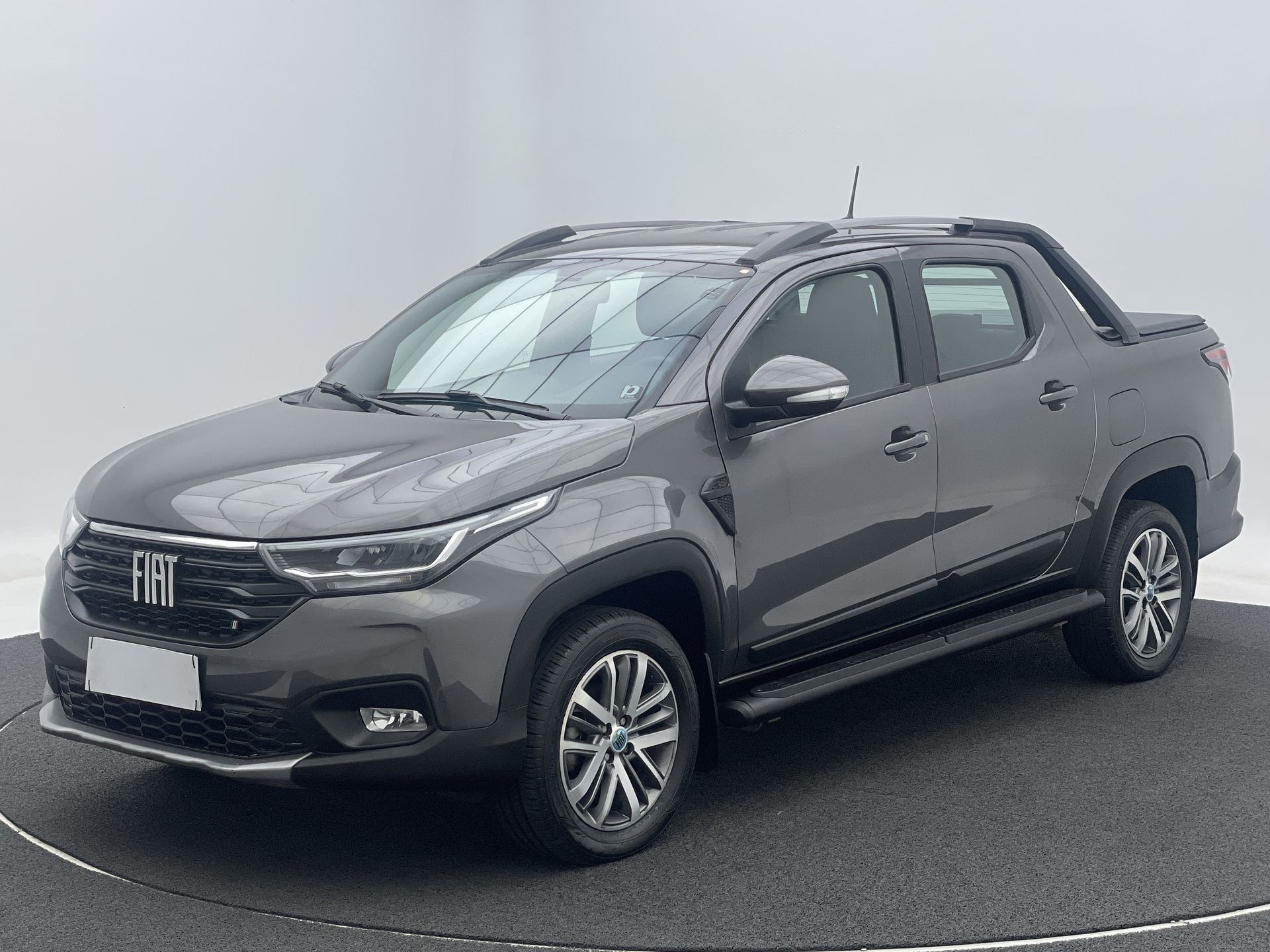 Strada Volcano 1.3 Flex 8V CD Aut.