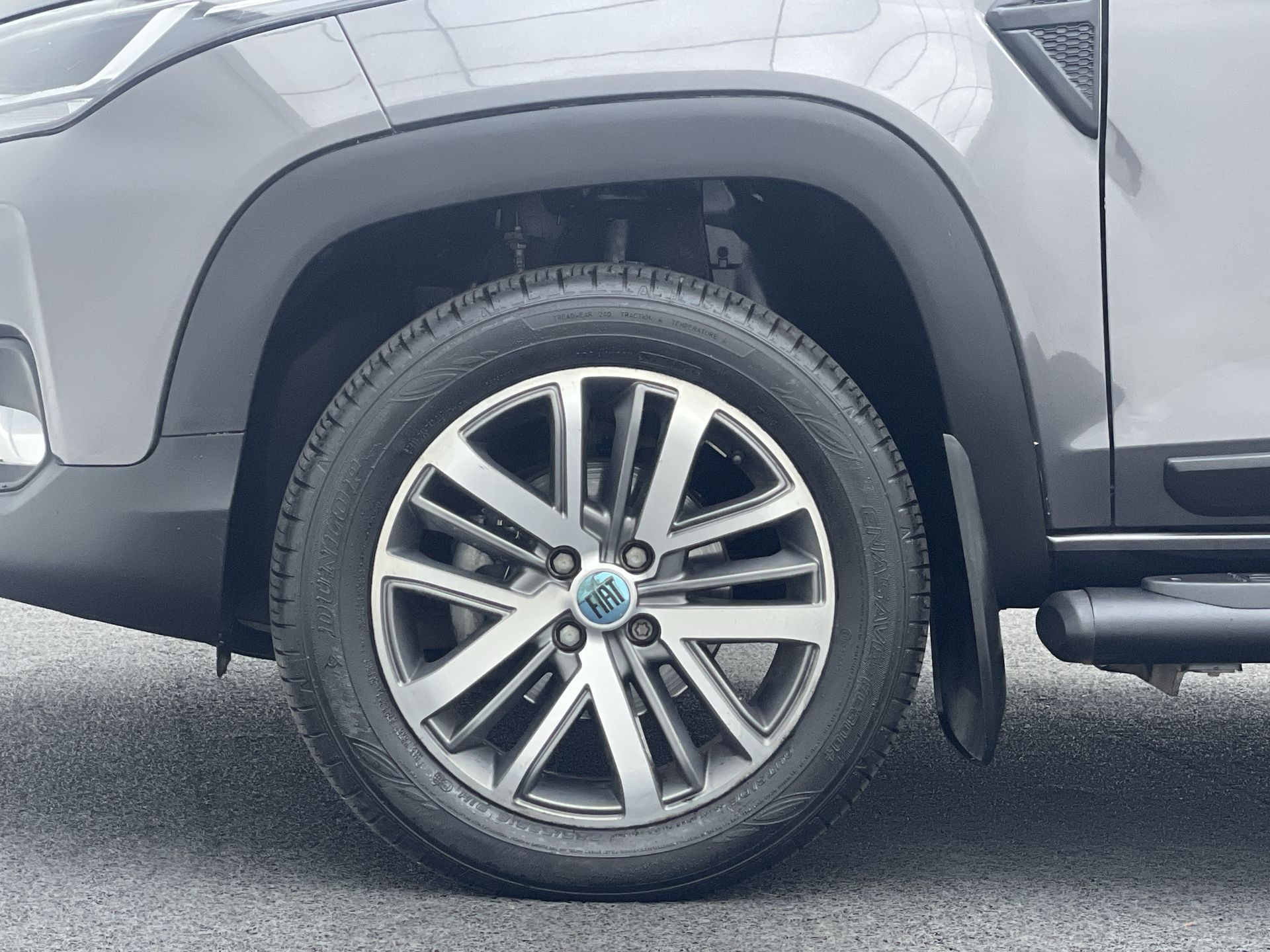 Strada Volcano 1.3 Flex 8V CD Aut.