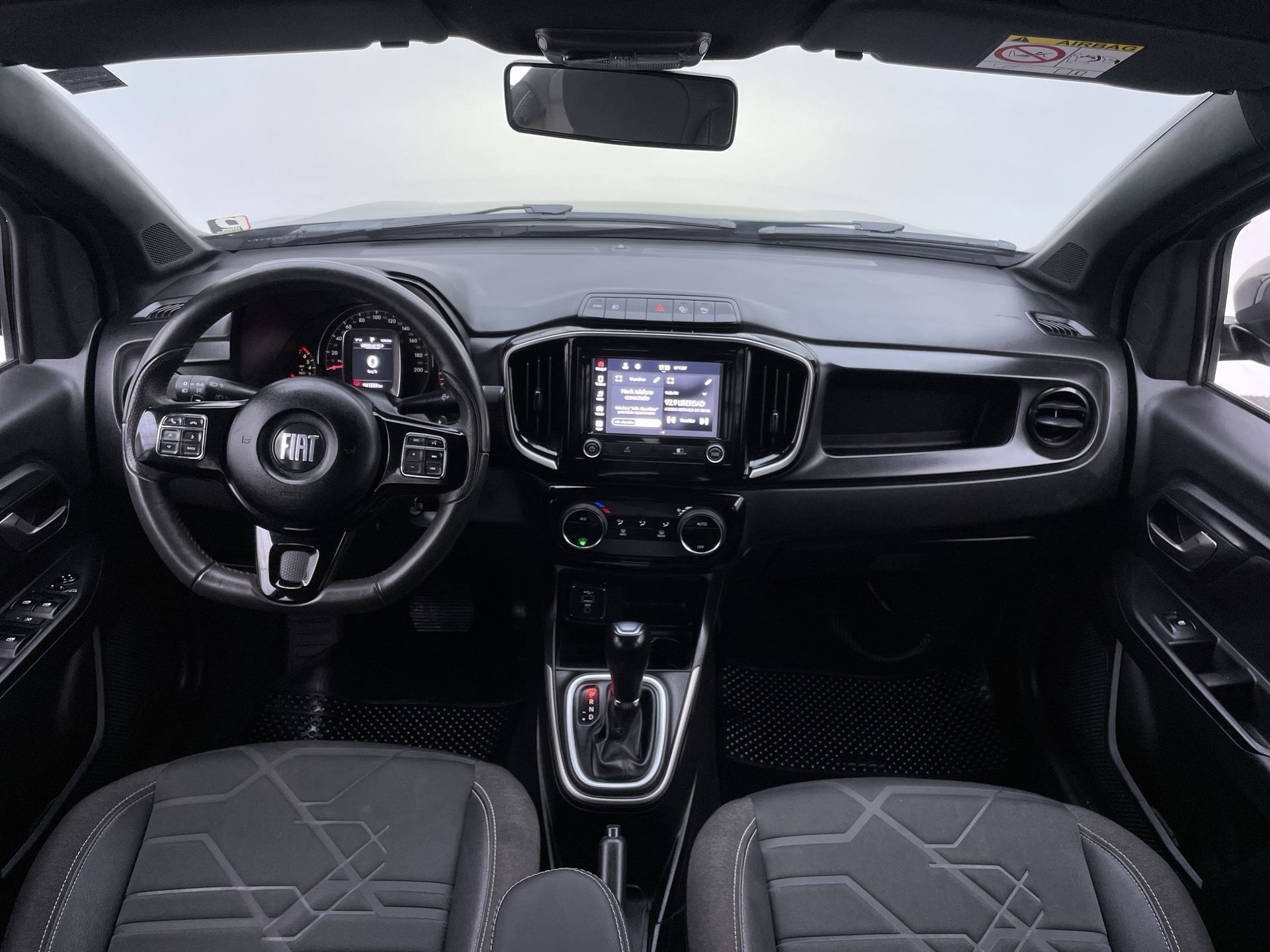 Fiat-STRADA-Strada Volcano 1.3 Flex 8V CD Aut.