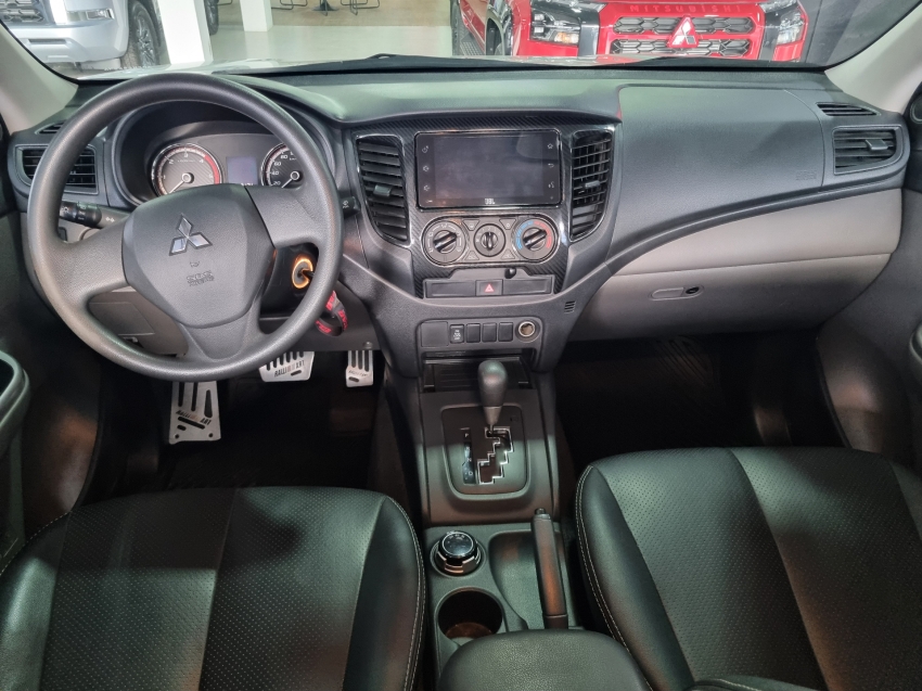 Mitsubishi-L200 TRITON-2.4 16V TURBO DIESEL OUTDOOR GLS CD 4X4 AUTOMÁTICO