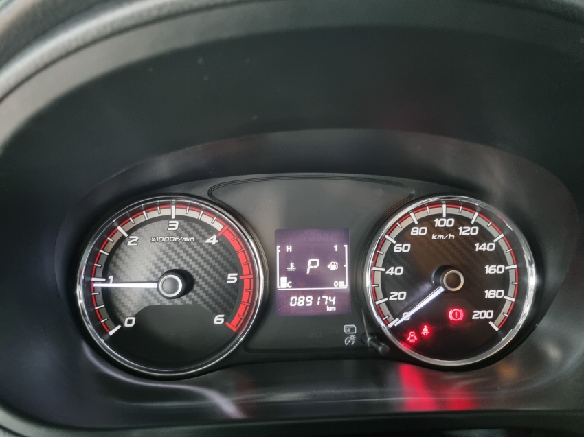 Mitsubishi-L200 TRITON-2.4 16V TURBO DIESEL OUTDOOR GLS CD 4X4 AUTOMÁTICO