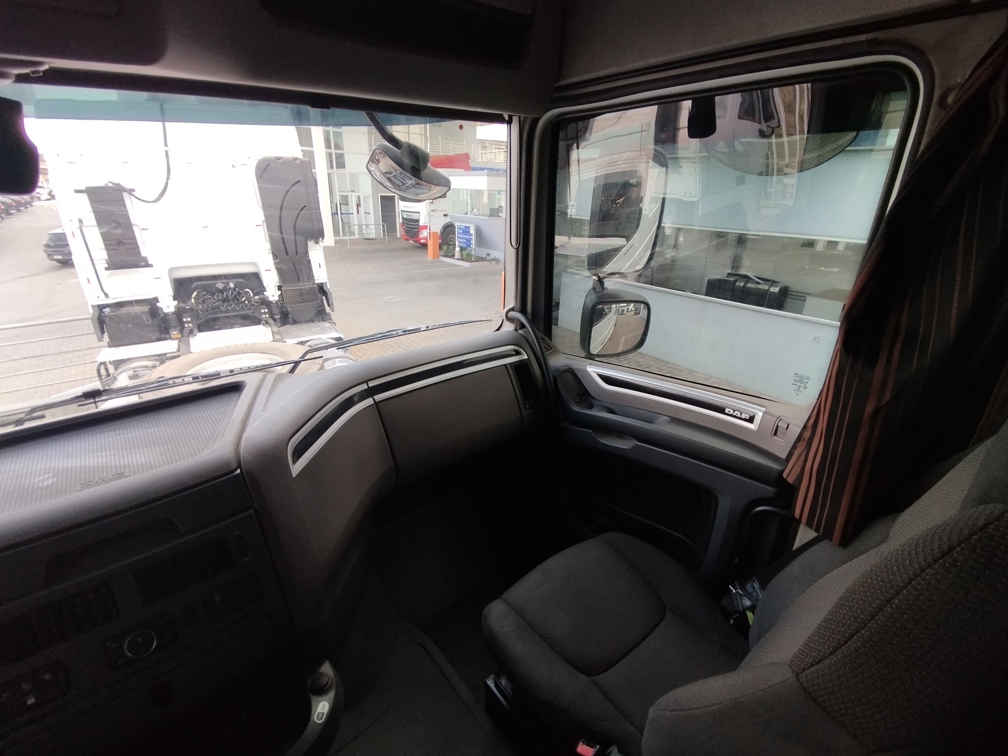 DAF-XF-XF FTS480 6x2 Space Cab (diesel)(E5)