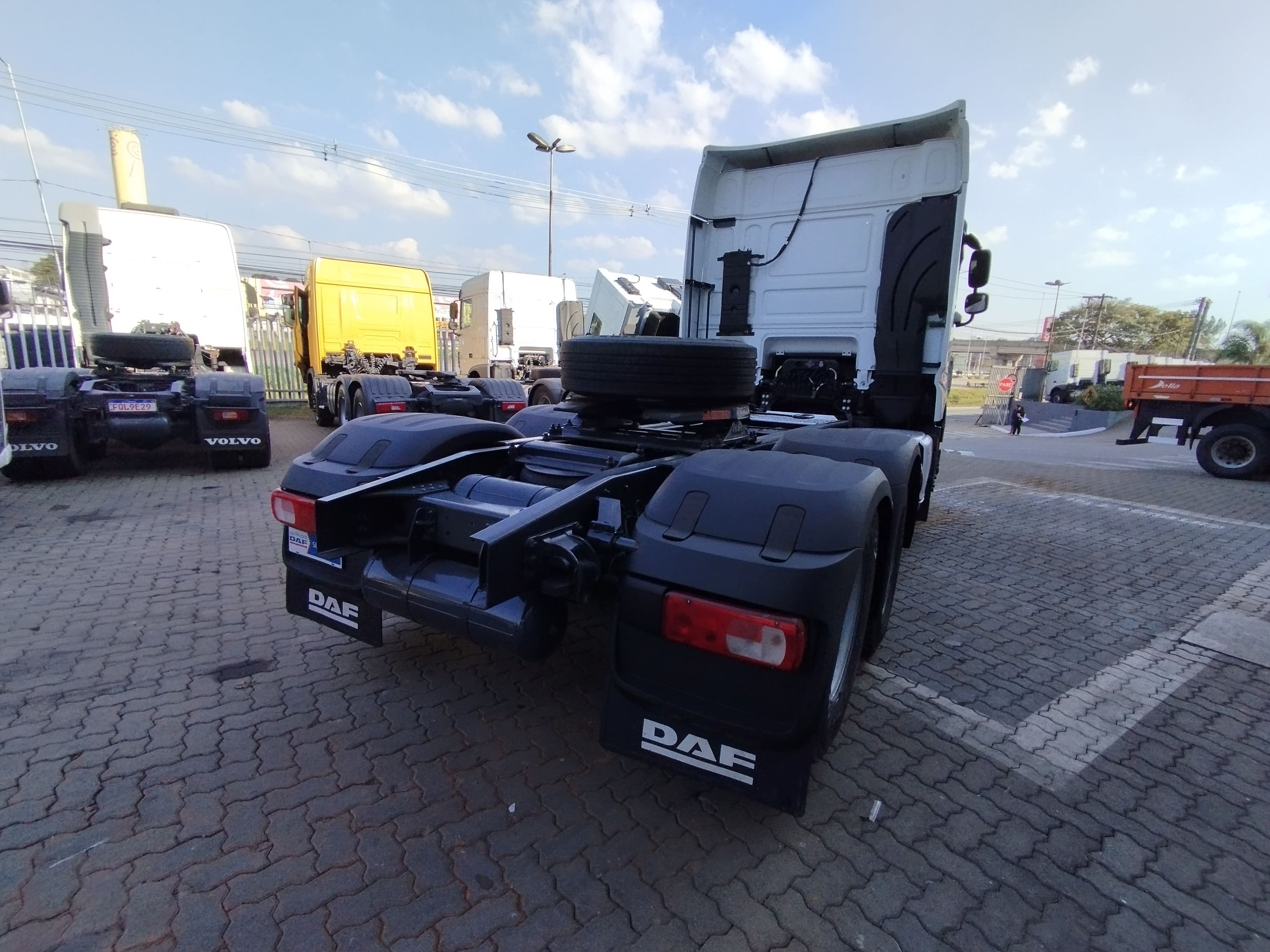 DAF-XF-XF FTS480 6x2 Space Cab (diesel)(E5)