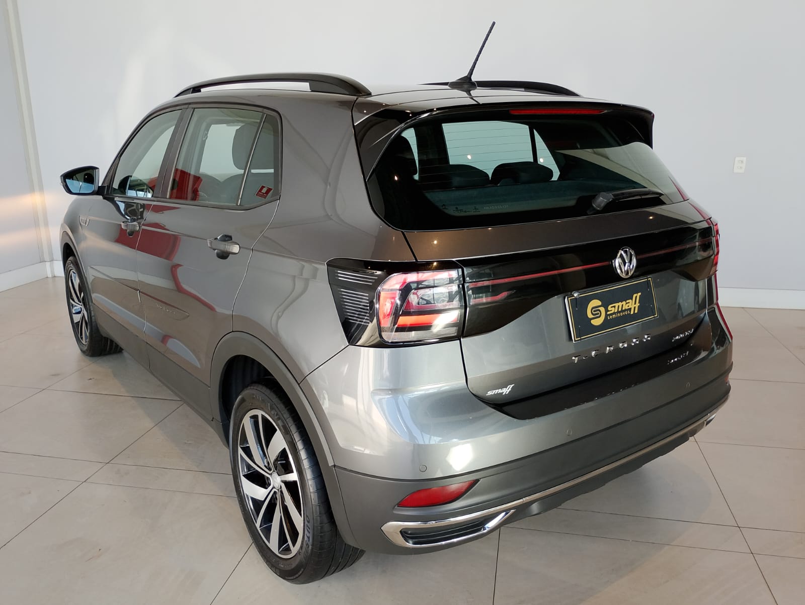 VW - Volkswagen-T-Cross-T-CROSS 1.0 200 TSI TOTAL FLEX AUT.