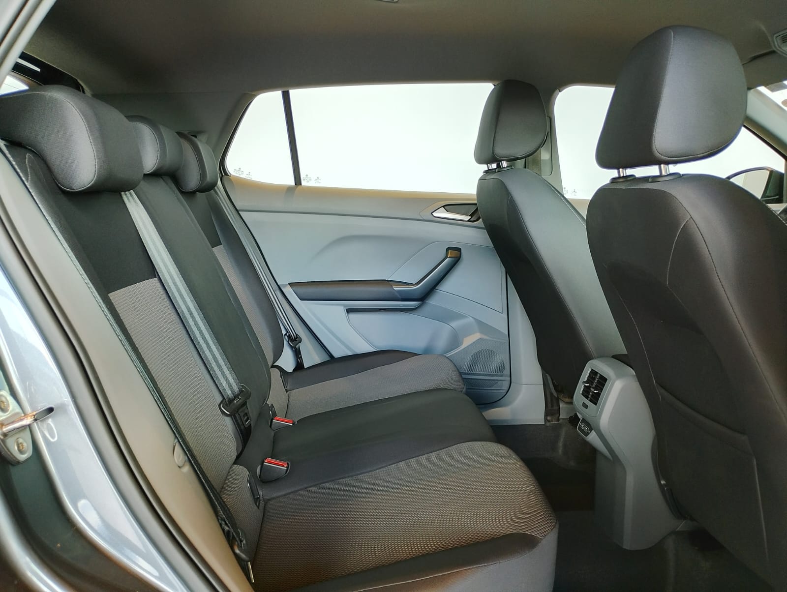 VW - Volkswagen-T-Cross-T-CROSS 1.0 200 TSI TOTAL FLEX AUT.