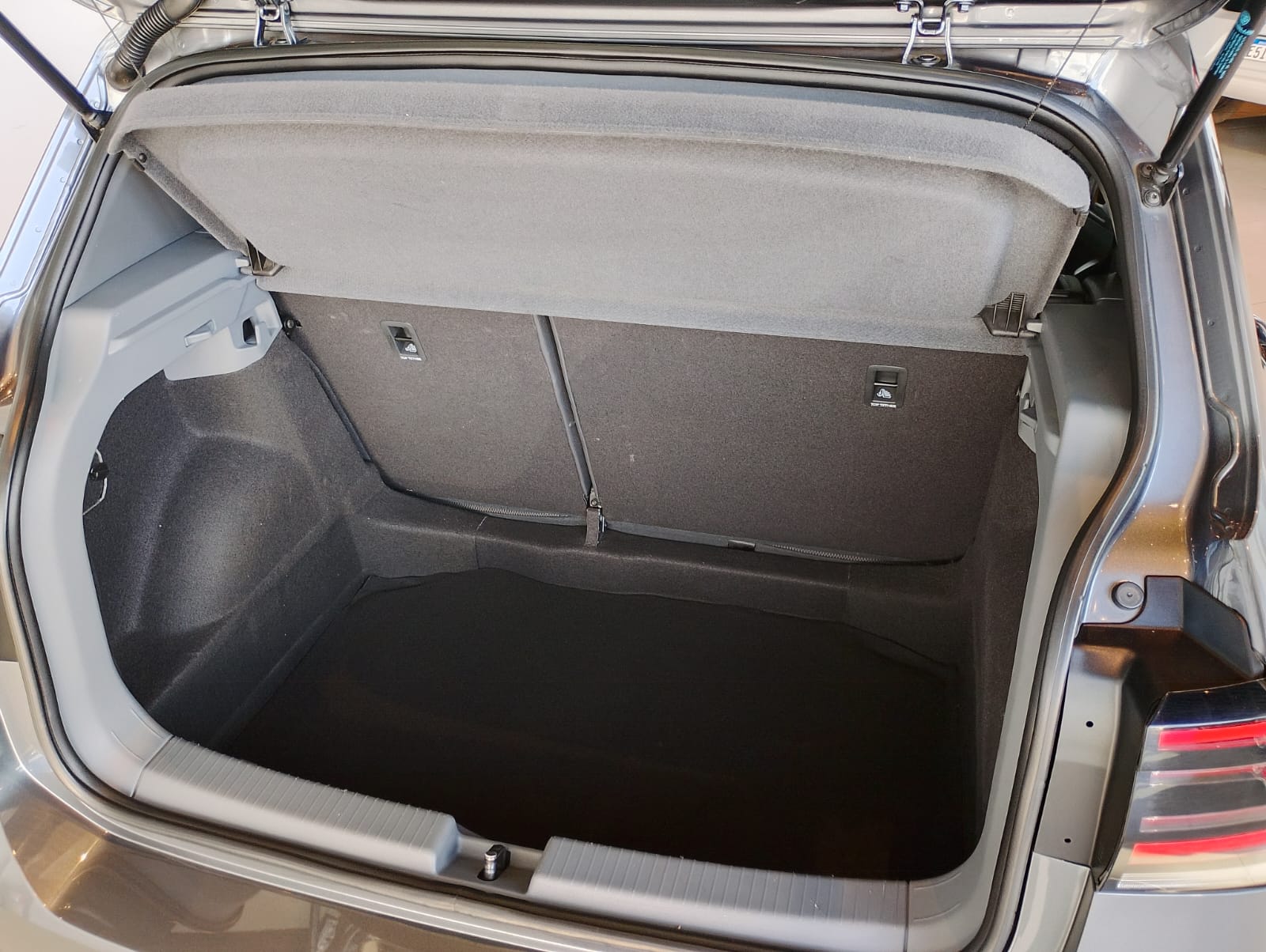 VW - Volkswagen-T-Cross-T-CROSS 1.0 200 TSI TOTAL FLEX AUT.