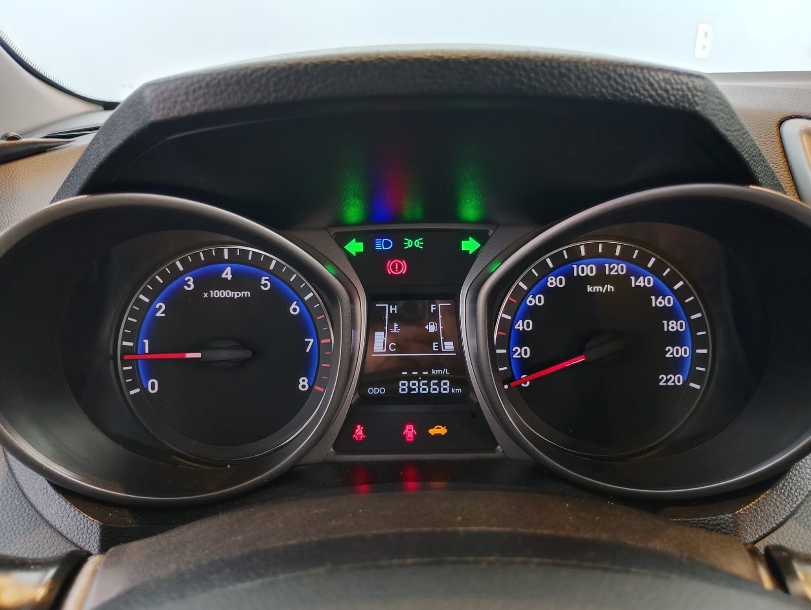 Hyundai-HB20S-HB20S 1.6AT STYLE