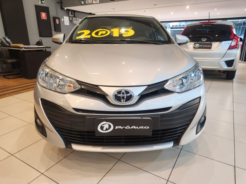 Toyota-YARIS-1.5 16V FLEX SEDAN XL MULTIDRIVE