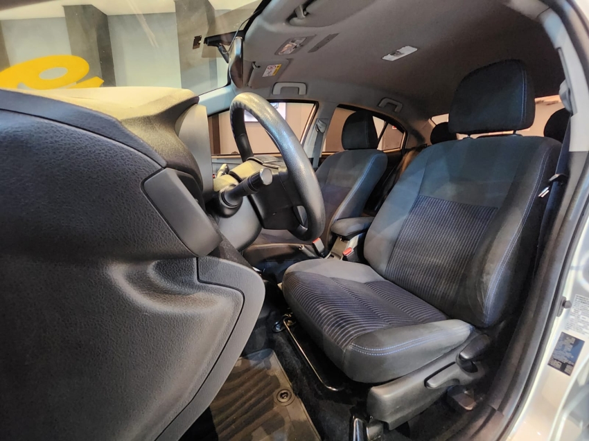 Toyota-YARIS-1.5 16V FLEX SEDAN XL MULTIDRIVE