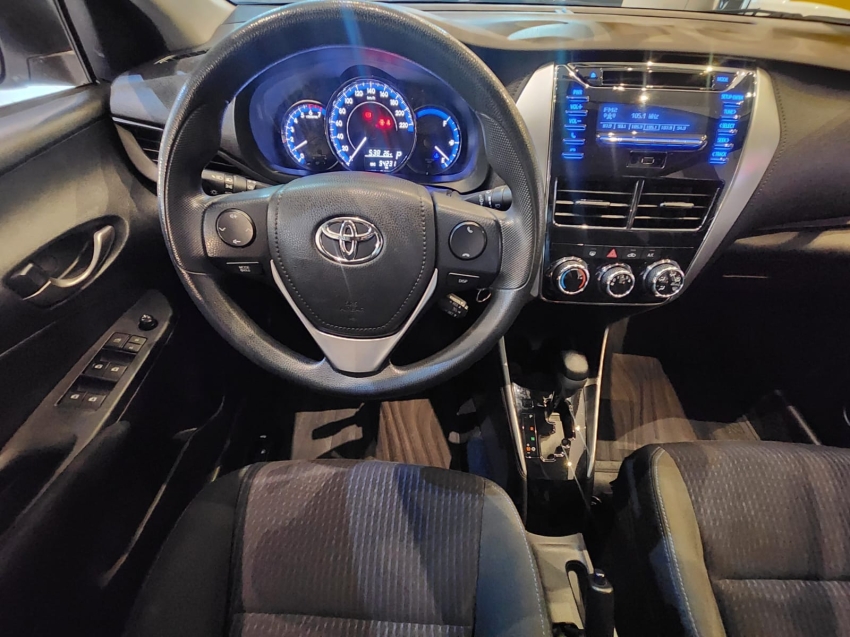 Toyota-YARIS-1.5 16V FLEX SEDAN XL MULTIDRIVE