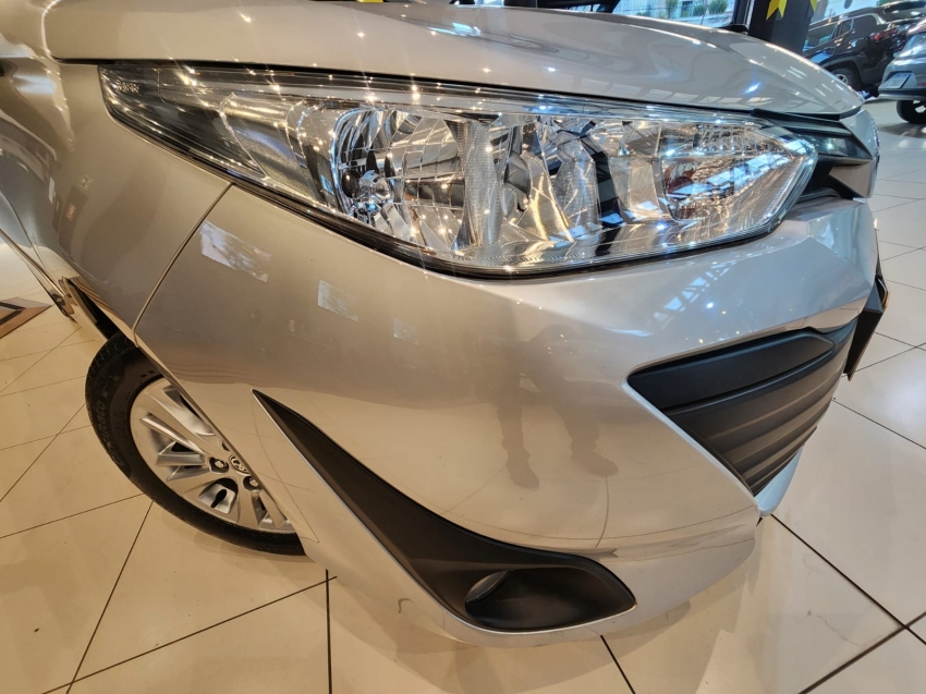 Toyota-YARIS-1.5 16V FLEX SEDAN XL MULTIDRIVE